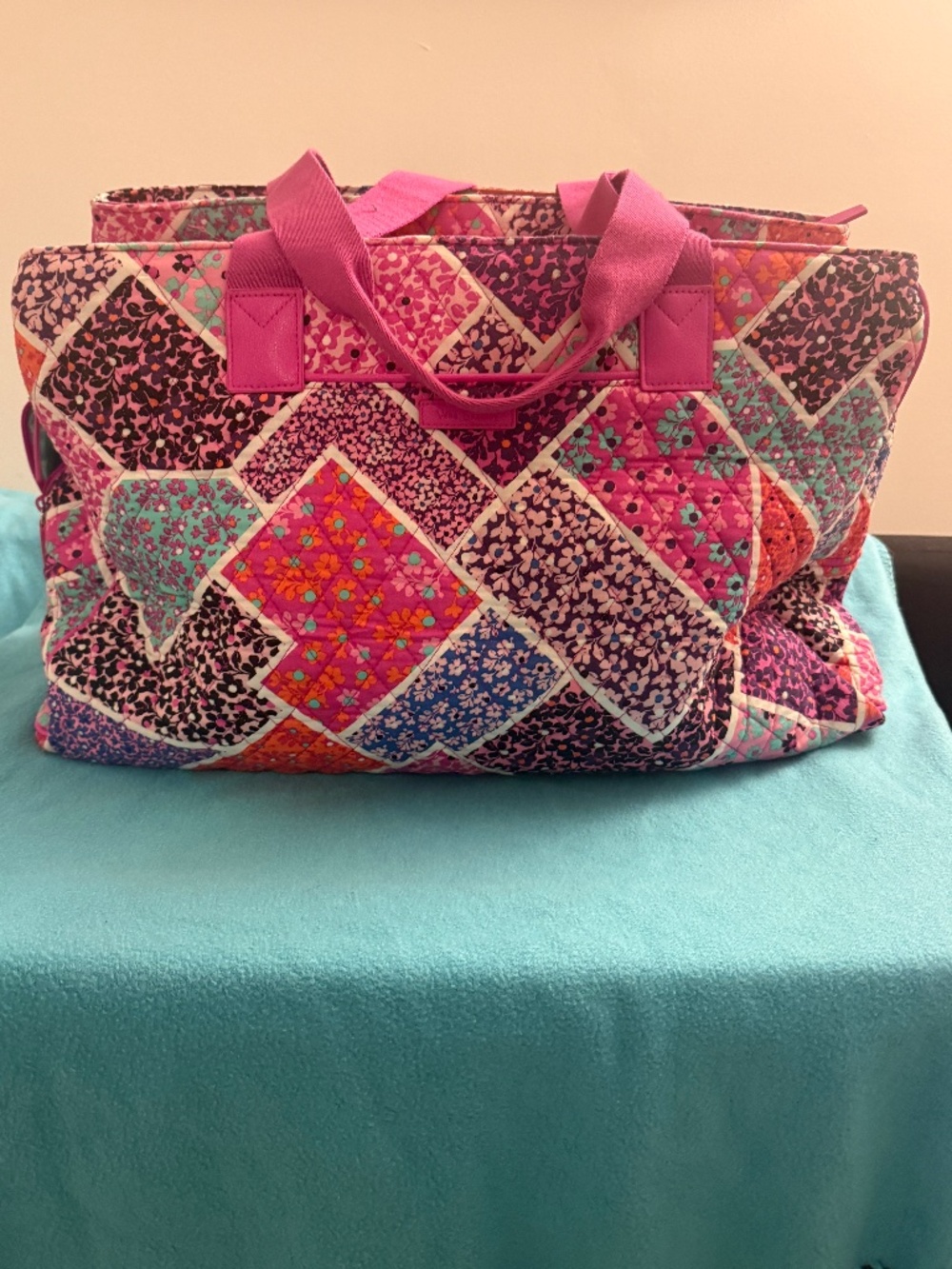Vera Bradley Triple Compartment Travel bag - Modern Medley